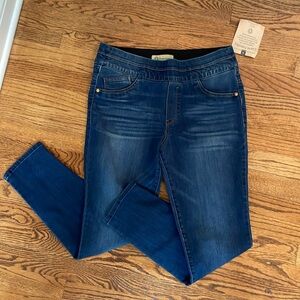 New with tags- Democracy ankle length jeans